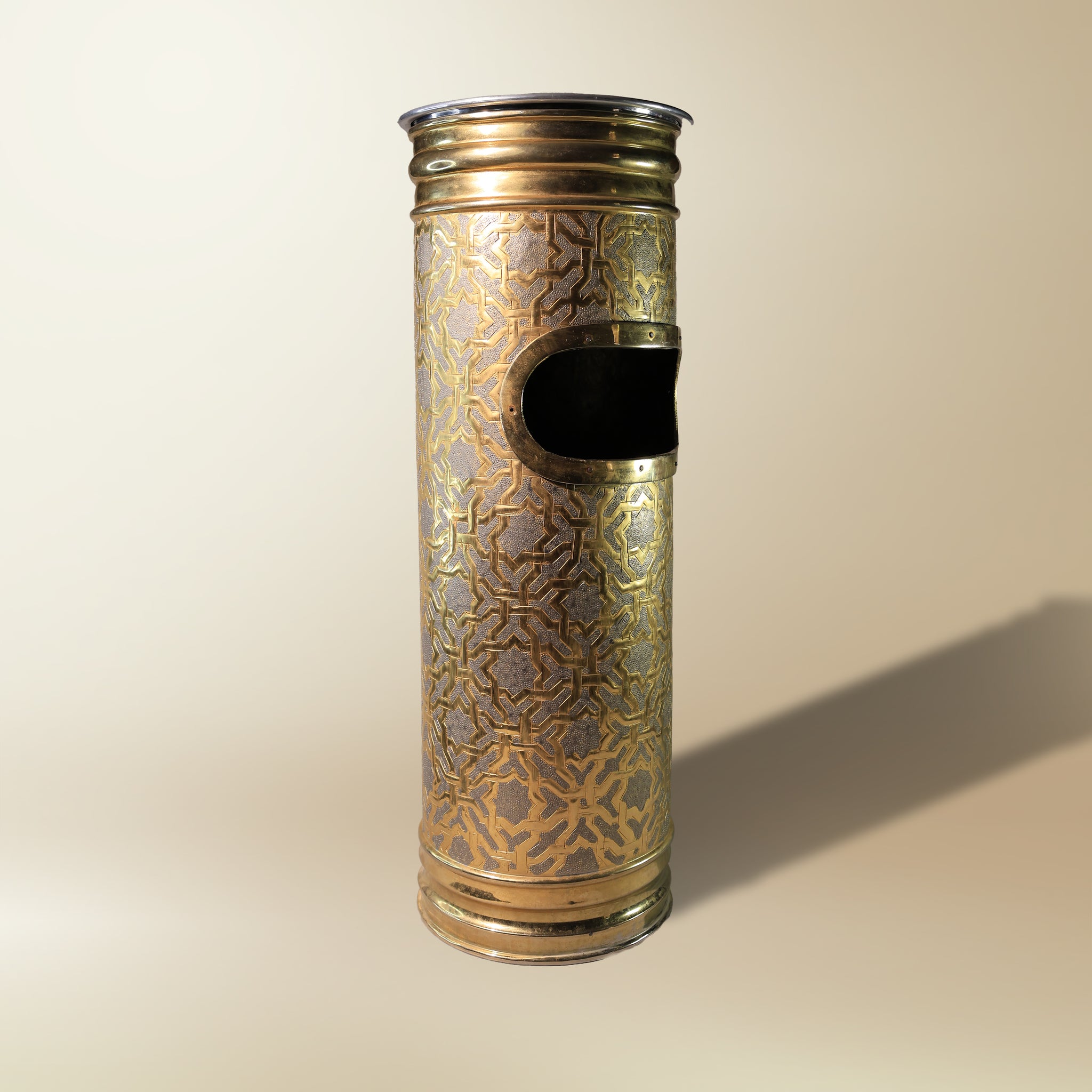 وعاء نفايات مجلس النحاس