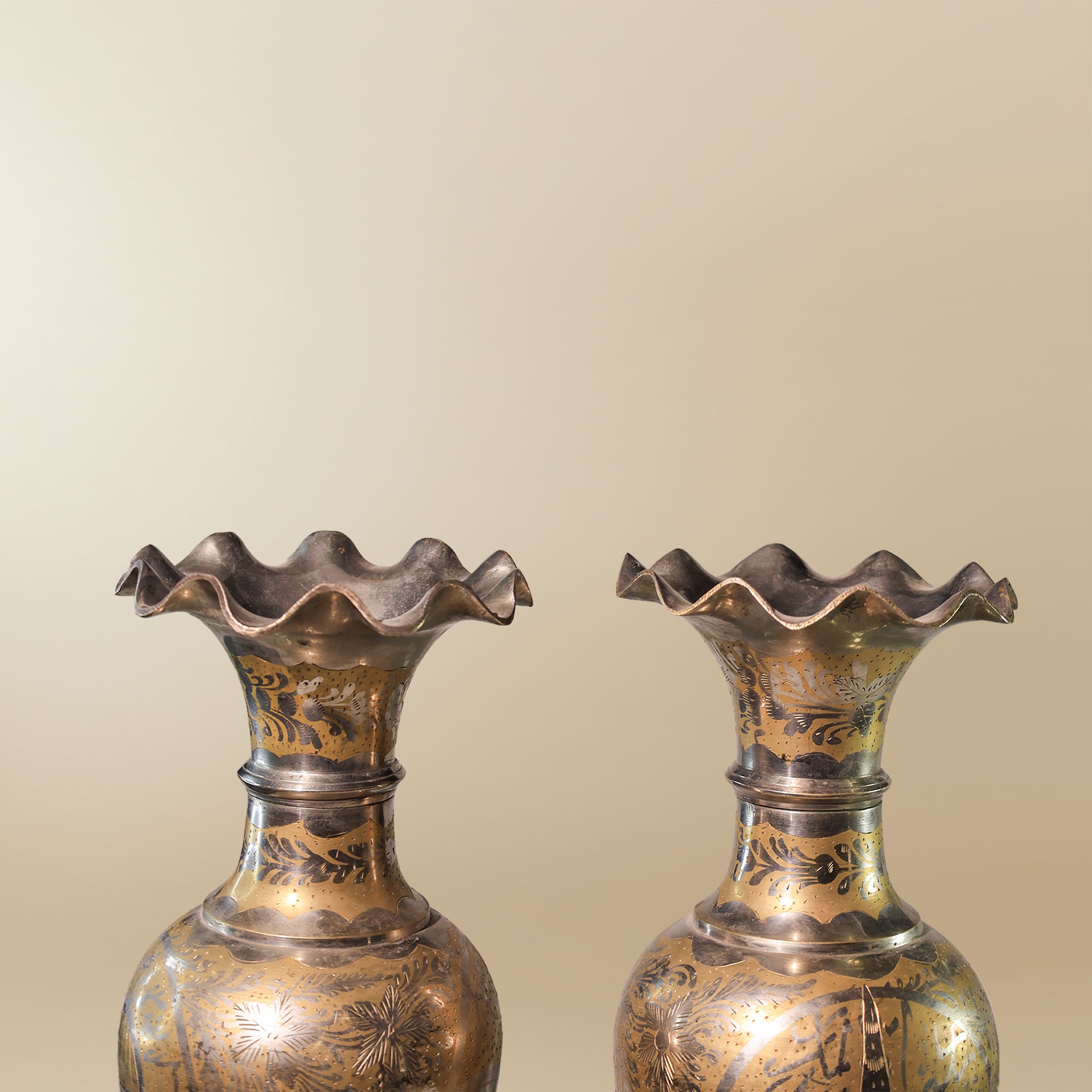 أصوات توأم من النحاس