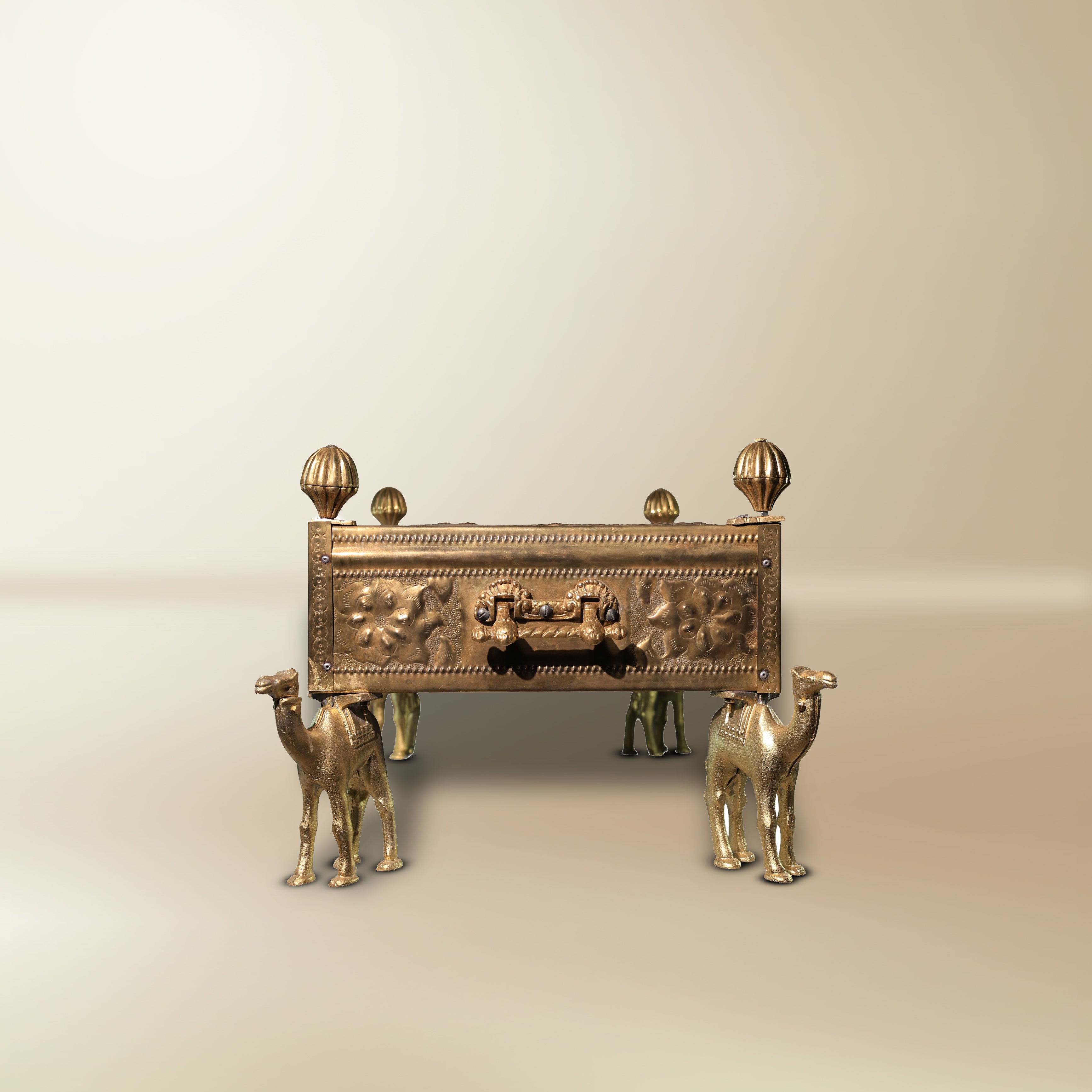 صندوق سفر النحاسي