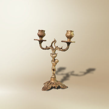 حارس النور – شمعدان نحاسي مزدوج اللهب