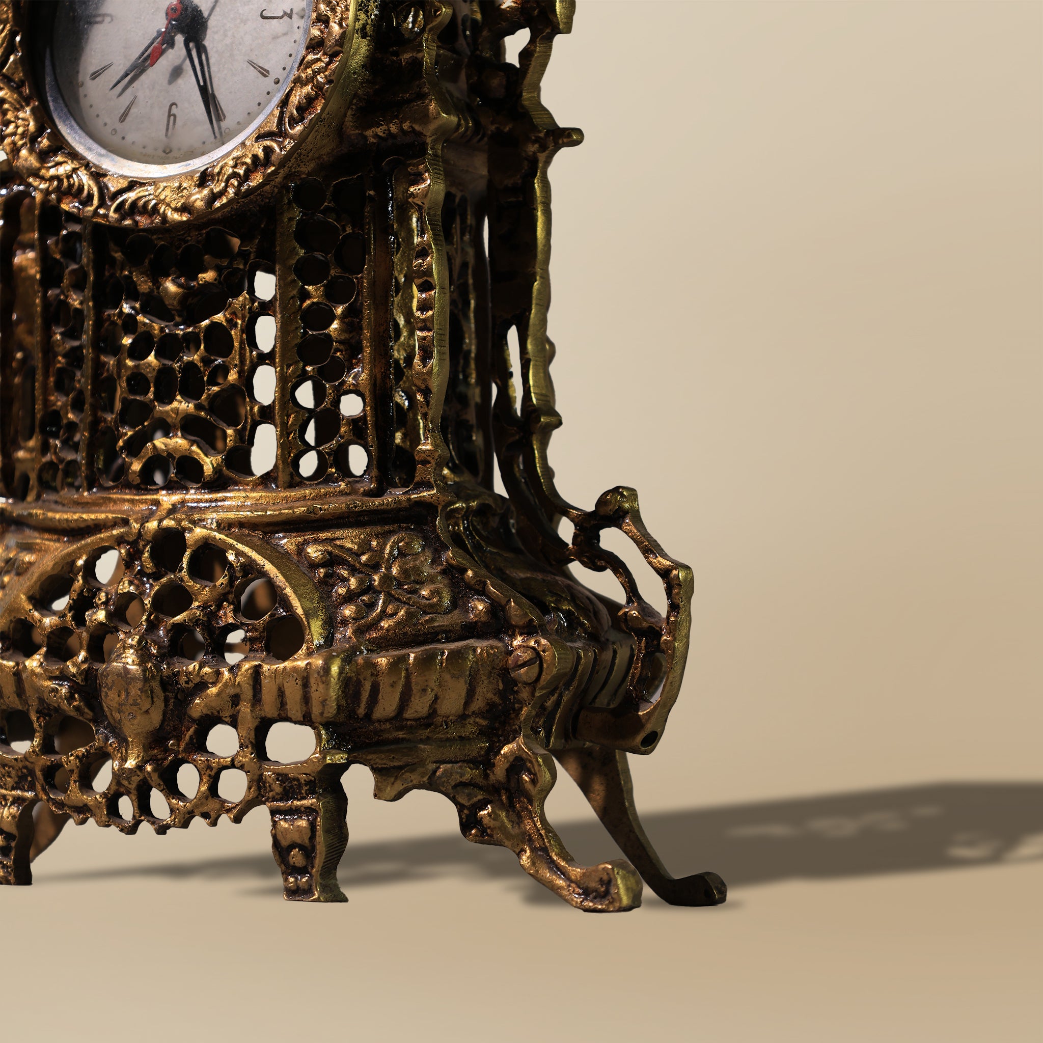 ساعة ديوان - ساعة عثمانية من النحاس