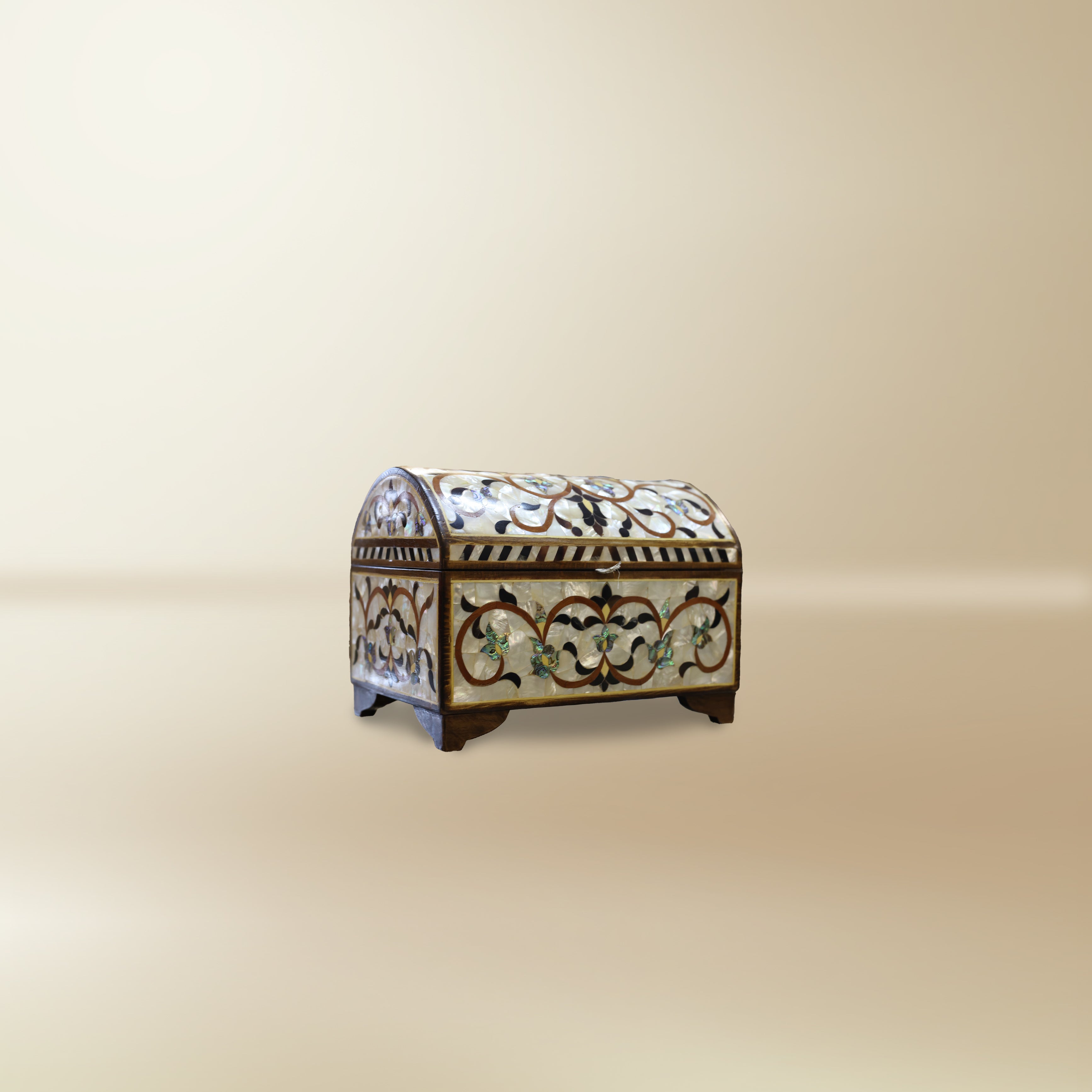 The Pearl Vine Chest