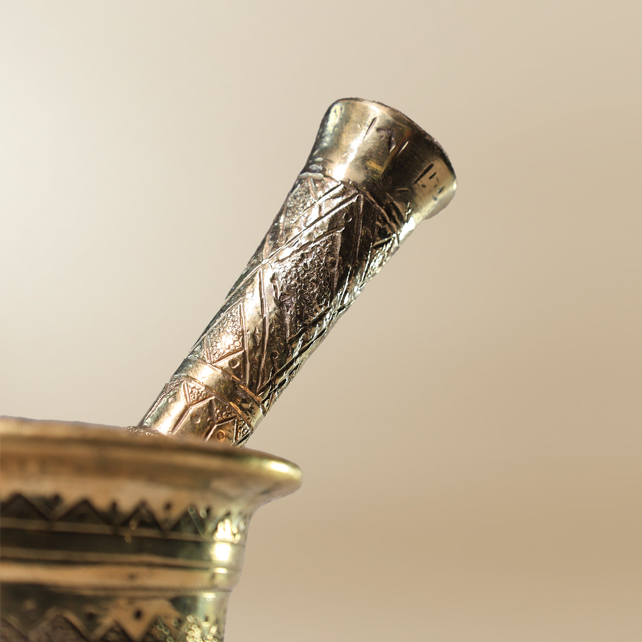 هاون ومدقة من تراث النحاس