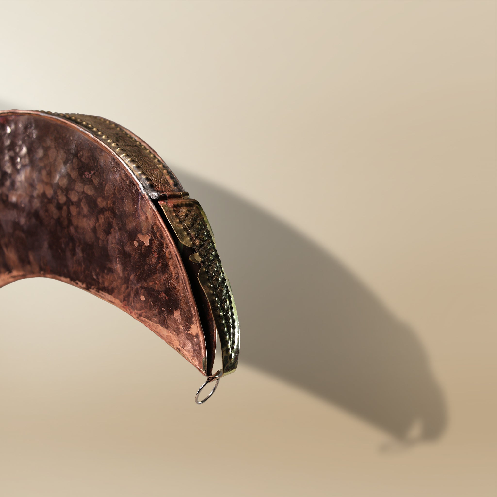 دلة نحاسية تراثية – إبريق قهوة عربي تقليدي